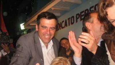 NO SE VA HASTA QUE RESUELVA LA CORTE