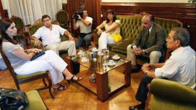 Docentes advierten que corre riesgo el inicio de las clases