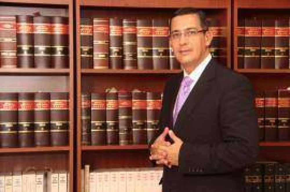 Denunciaron por enriquecimiento il�cito a Cacho Cortalezzi