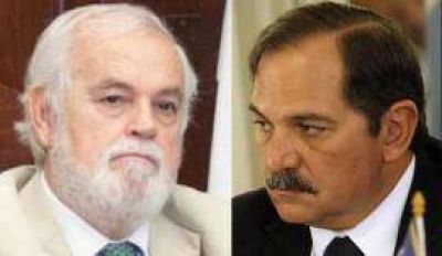 El juez Herrera Molina critic� la cobard�a del gobernador Alperovich: �se cobija en publicitadas polleras�