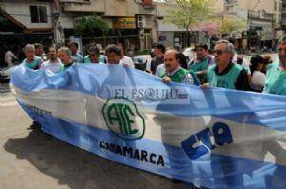 Los aumentos salariales para los estatales, sujetos a las pautas que bajan de Naci�n