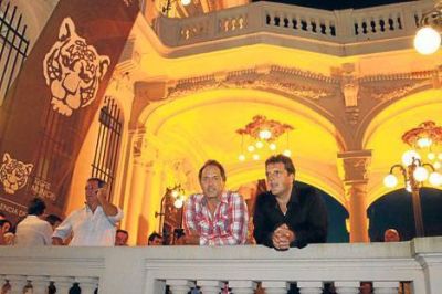 Las ambiciones electorales de Scioli y Massa alejan la posibilidad de un acuerdo