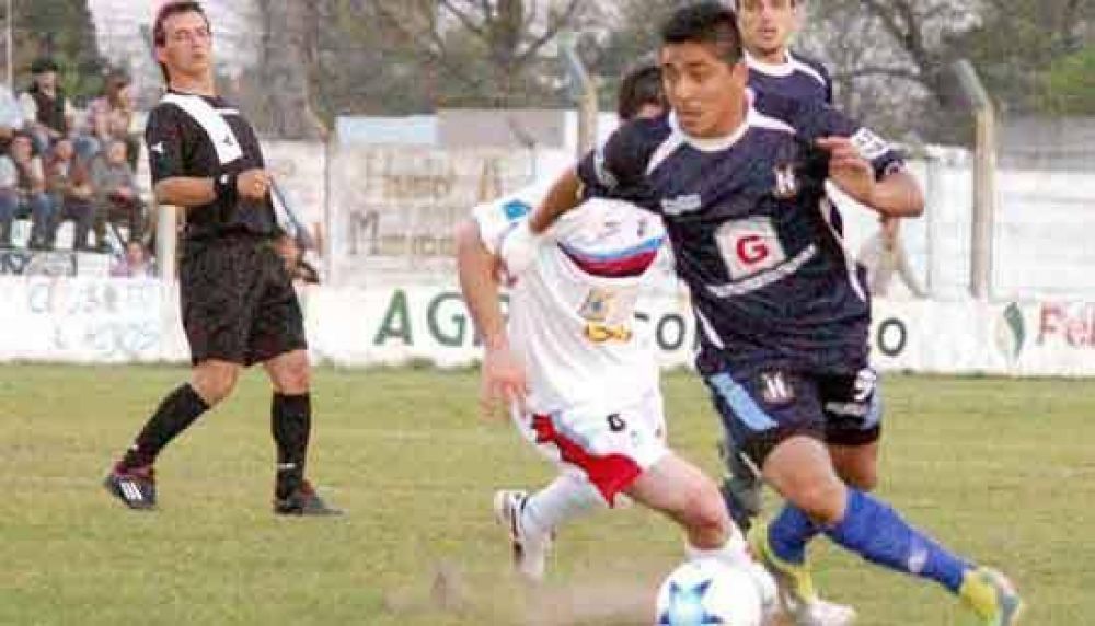 Alvear busca todo en casa