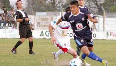 Alvear busca todo en casa