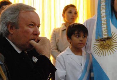 La gente no cree que las clases comiencen con normalidad