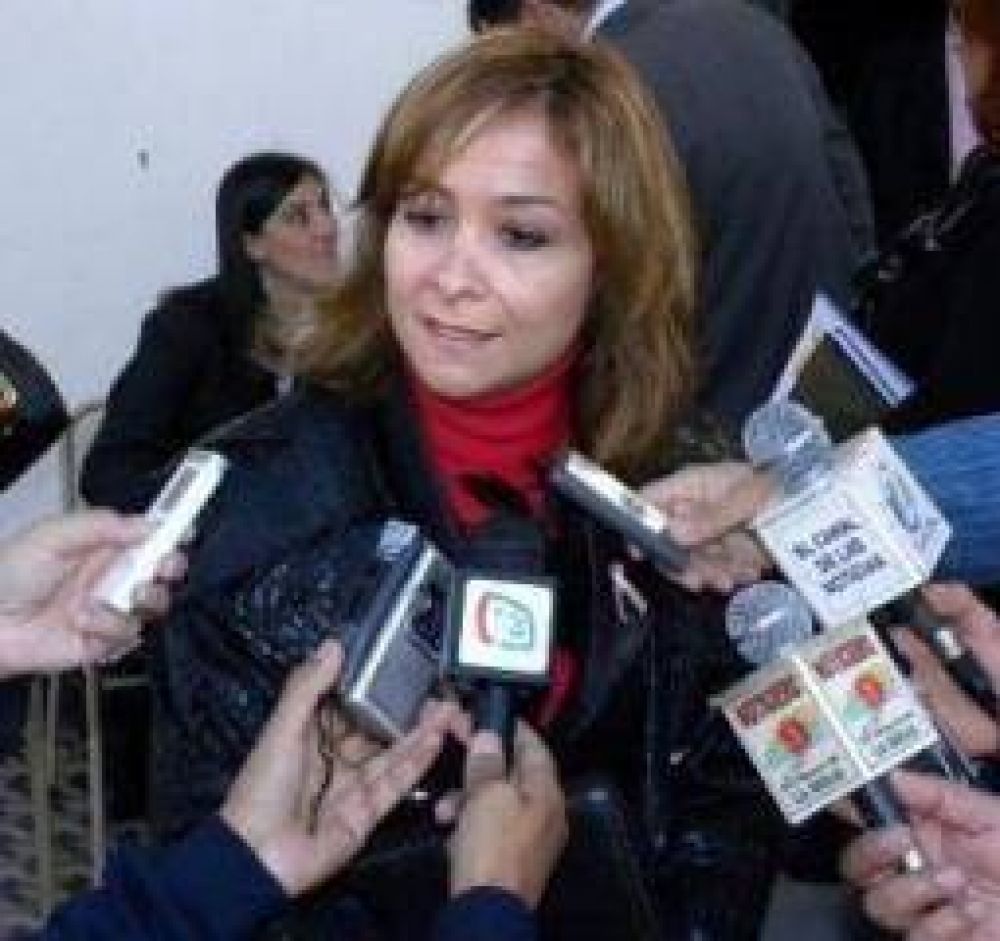 Diputada radical dice estar dispuesta �a hacer alianzas de cualquier color�