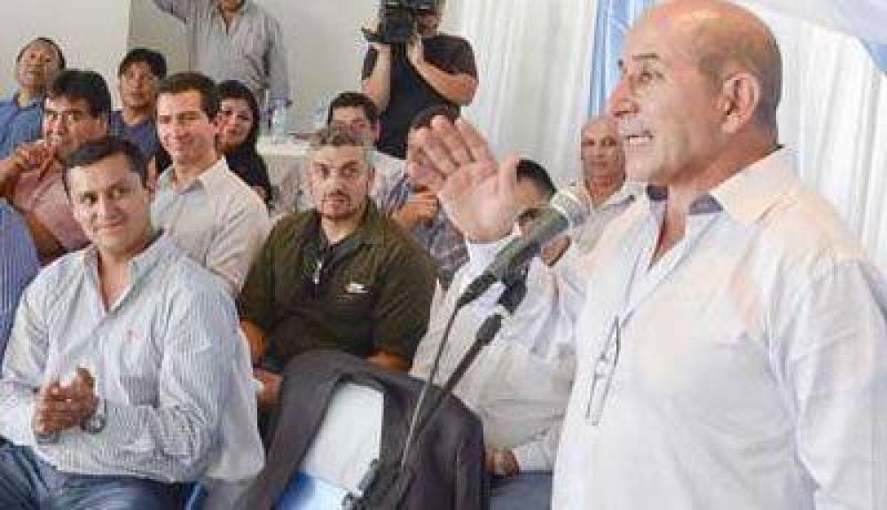 Llugdar inst� a mantener la paz social