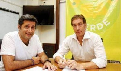 Santilli firm� acuerdo con Santa Mar�a