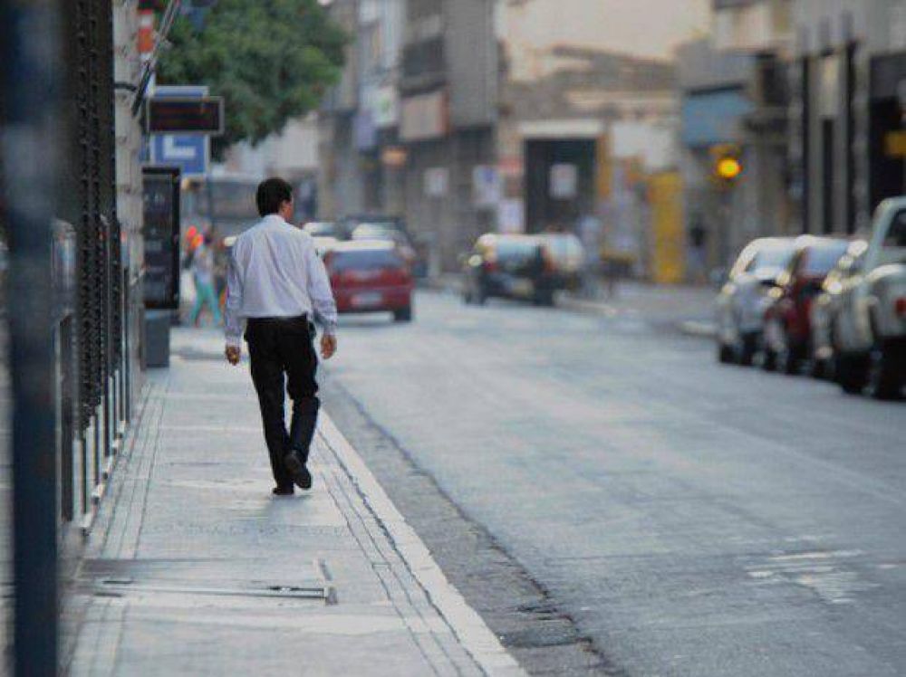 Fin de semana largo: miles de rosarinos viajaron, pero llegaron pocos turistas