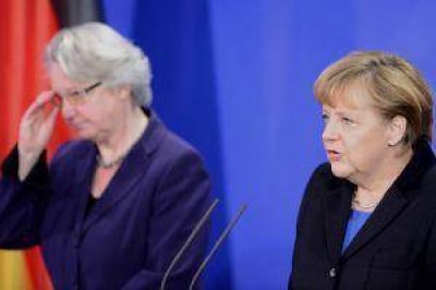 Renuncia ministra clave de Merkel por esc�ndalo de plagio