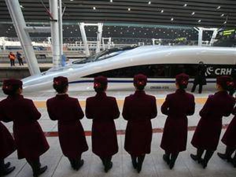 Los trenes de alta velocidad, nueva fuente de orgullo nacional de los chinos