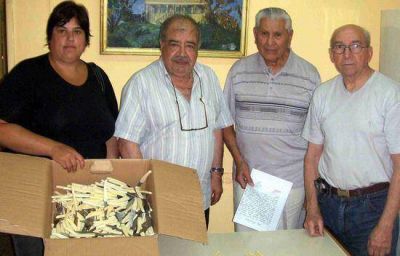 Importante donaci�n de la Asociaci�n de Jubilados Para ser repartida en escuelas con necesidades