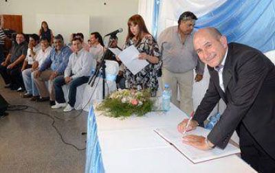 Llugdar reasumi� y pidi� trabajar en �forma conjunta�