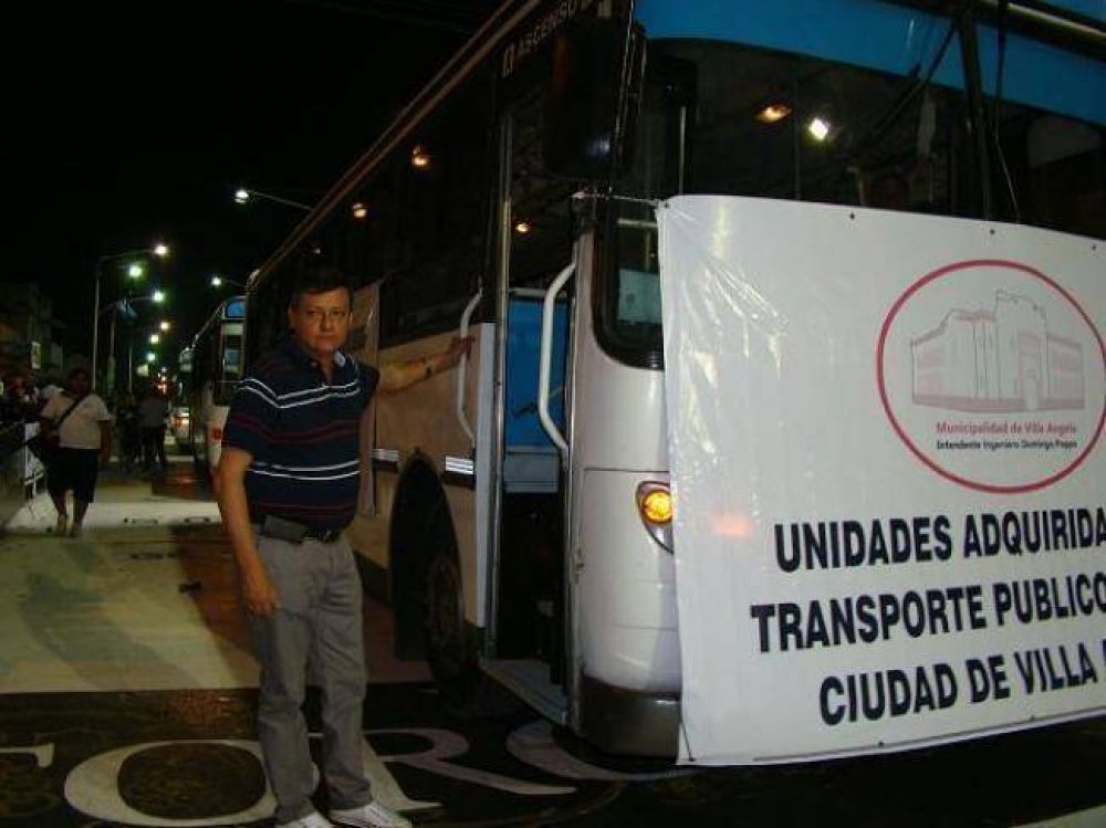 Presentaron nuevas unidades de colectivos para el transporte urbano en Villa �ngela
