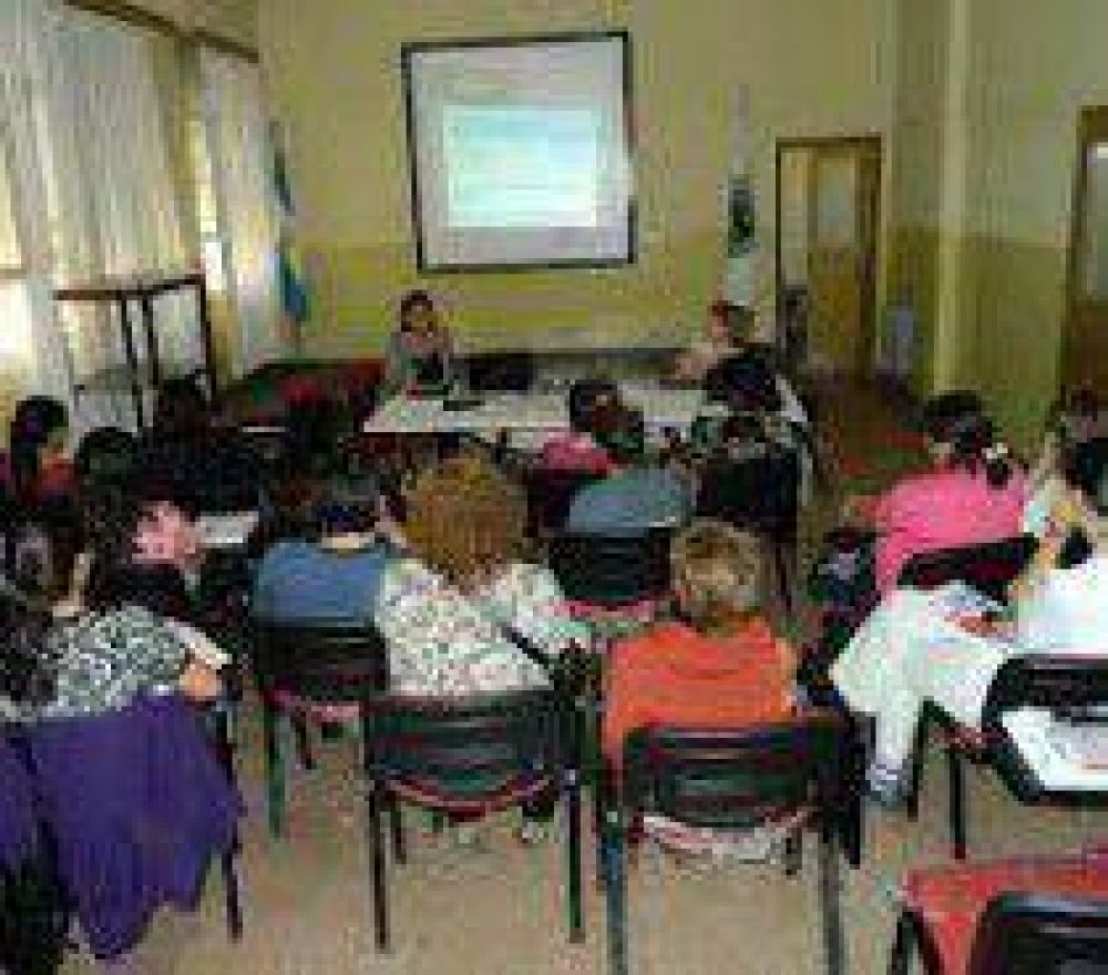 M�s de medio millar de agentes de salud capacitados en socorrismo