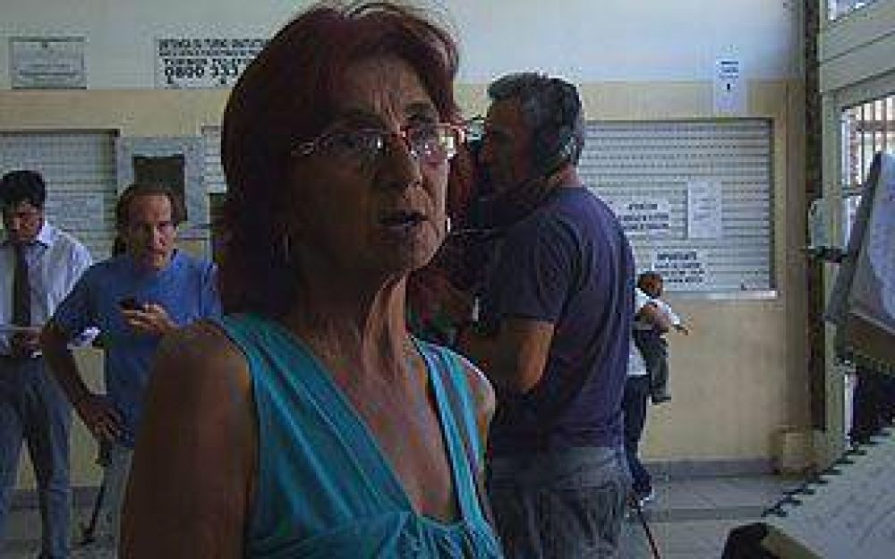 BROWN: Contin�a grave la mujer quemada en Brown