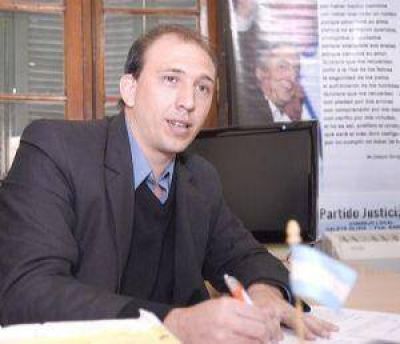 Lavatelli, cr�tico con los intendentes opositores