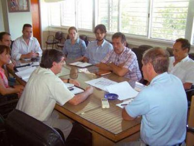 Analizaron la construcci�n de 160 viviendas sociales