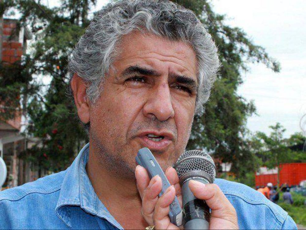 Limpieza de canales y micro basurales en sectores de la capital