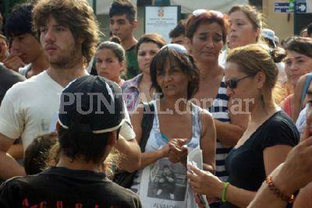 Laboulaye: m�s de 400 personas pidieron justicia para Zarand�n