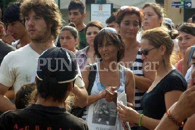 Laboulaye: m�s de 400 personas pidieron justicia para Zarand�n