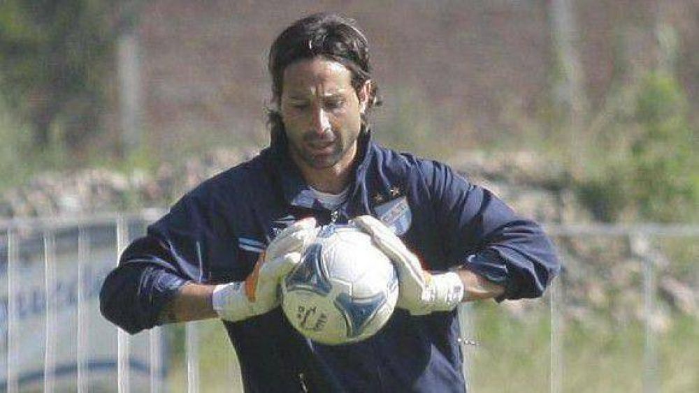Lucchetti: �Estas pelotas no sirven para jugar al f�tbol�