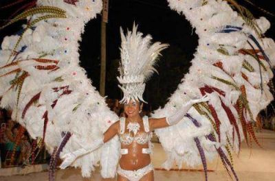 �Imperial Samba Show� de San Javier, pentacampeona provincial de los carnavales misioneros