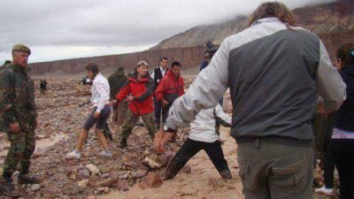 El temporal retrasa el rescate