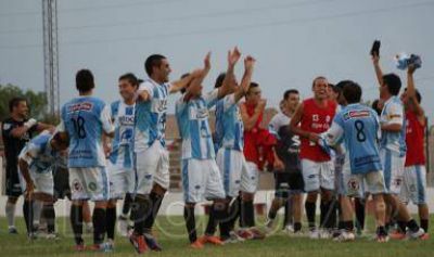 Ferro dio el golpe en Chivilcoy y logr� su primer triunfo como visitante