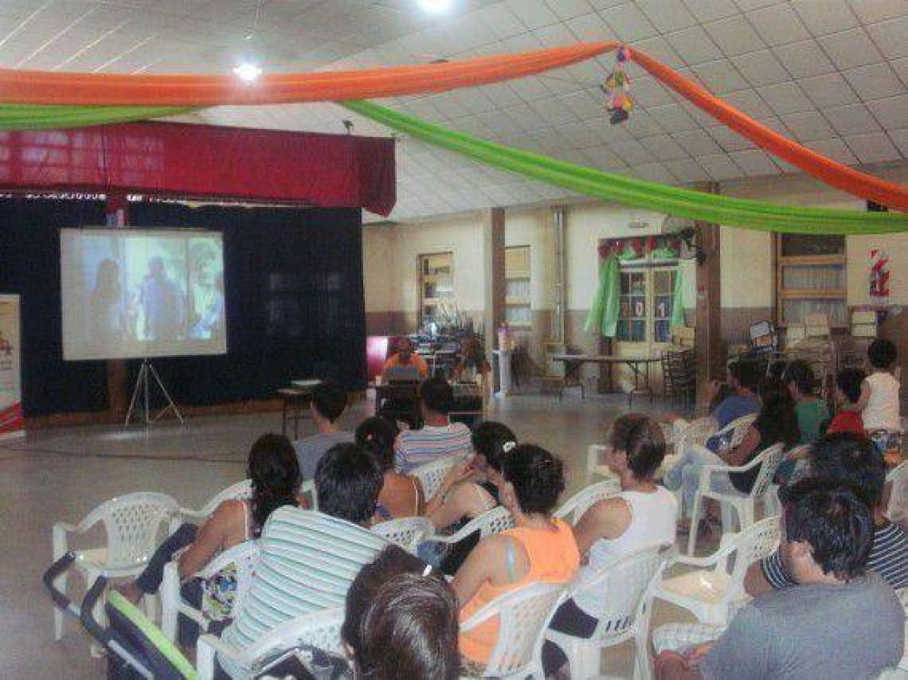Inicio con �xito la etapa de capacitaci�n de j�venes emprendedores de Jun�n