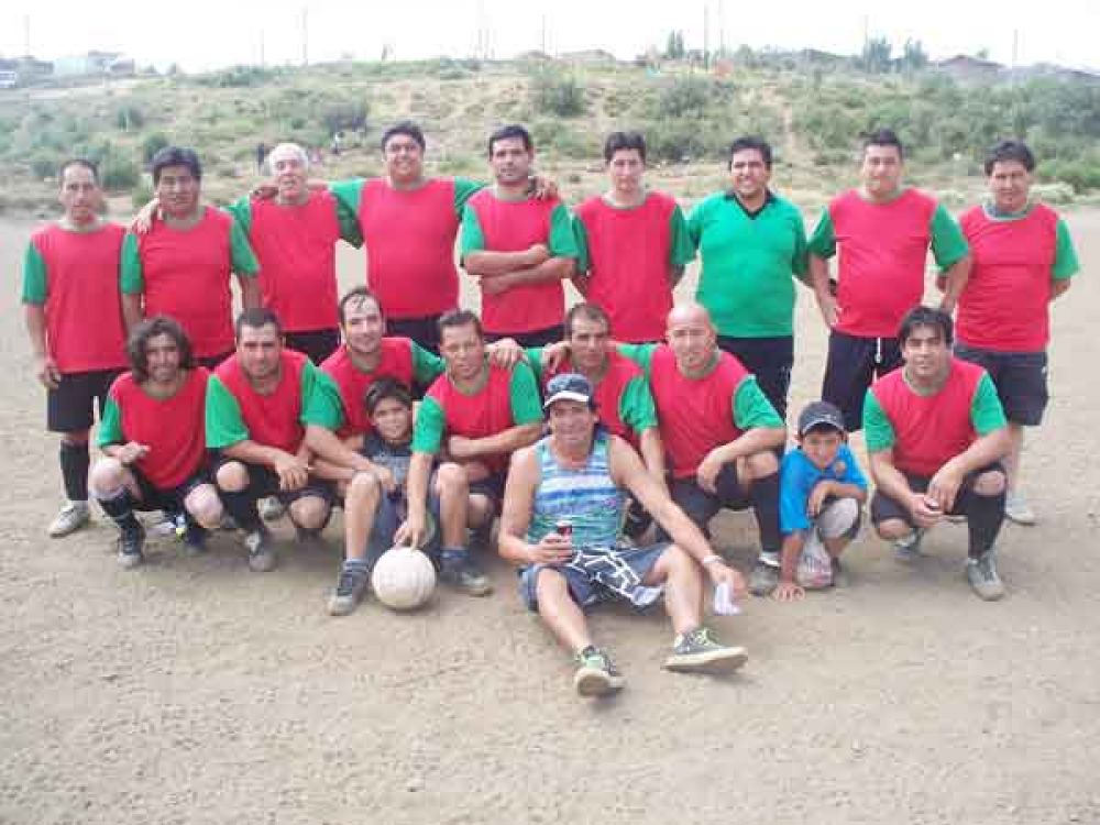 Arrayanes y Los Pibes comparten la punta en la primera de ASOCLUBA