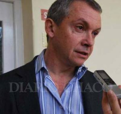 Pedrini orden� la suspensi�n del jefe de la Alcaid�a de Villa Angela, tras la muerte de un interno