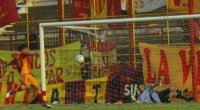 Sarmiento aguant� y se qued� con el cl�sico
