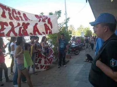 Familiares de Alexis Ar�valo piden el cambio inmediato de car�tula