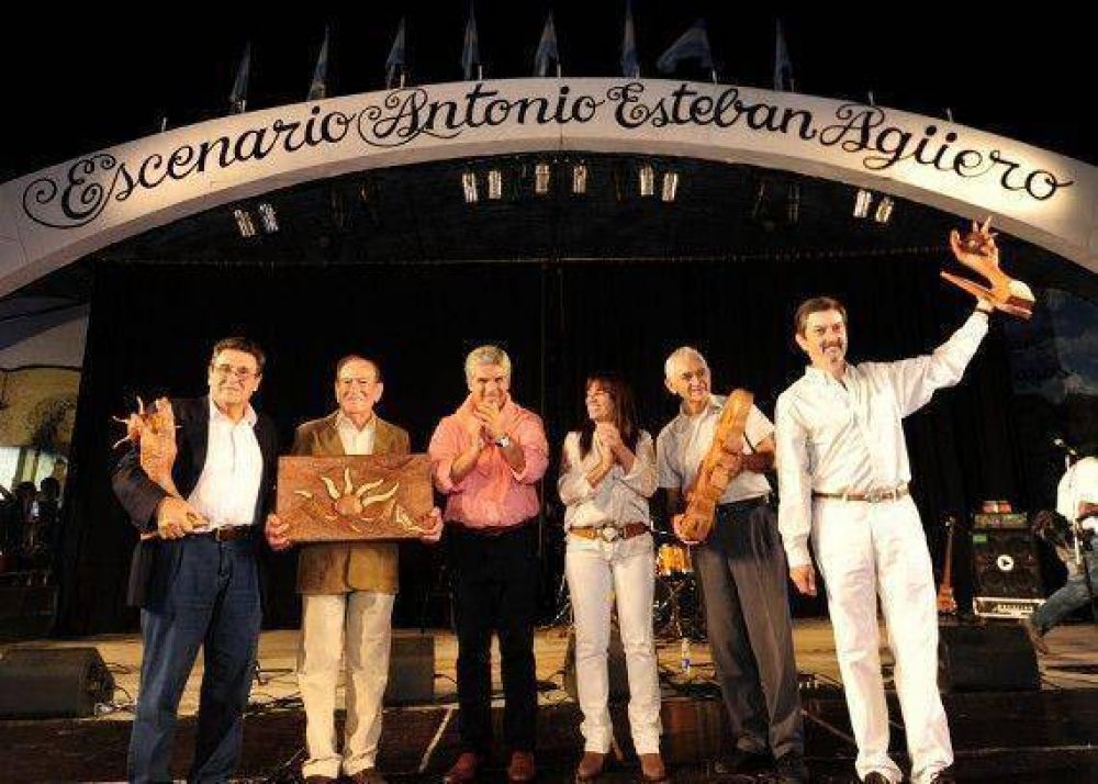 Merlo: Inolvidable noche en el 40� Festival Nacional Valle del Sol