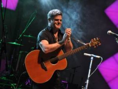 Gustavo Santaolalla dio una c�tedra musical en el Valle del Sol