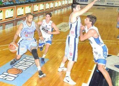 Argentino dio otro paso hacia la permanencia ante Sionista