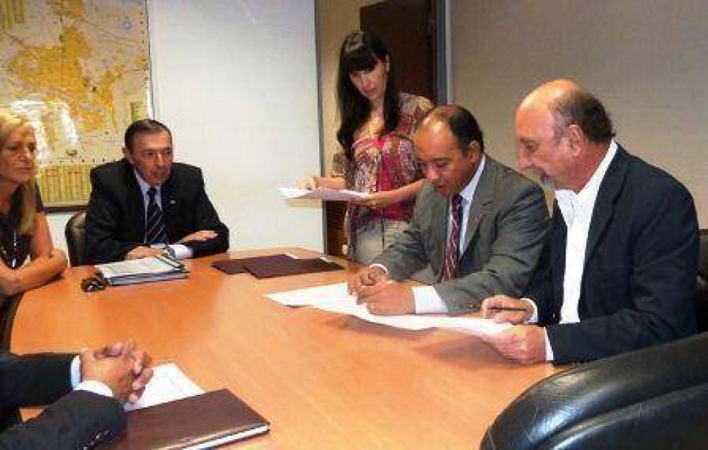 La Provincia invertir� 1.200.000 pesos en la refacci�n de escuelas de capital