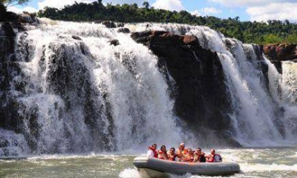 Regresaron los paseos n�uticos en los Saltos del Mocon�
