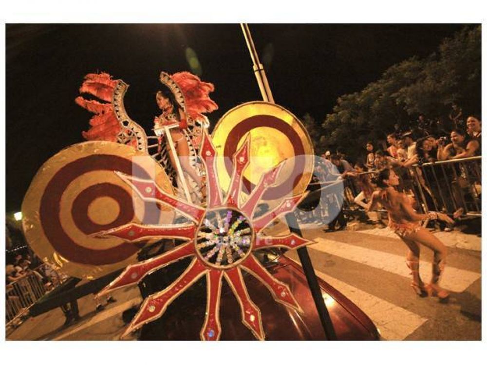 M�s de 15 mil personas disfrutaron del Carnaval en la ciudad de Santa Fe