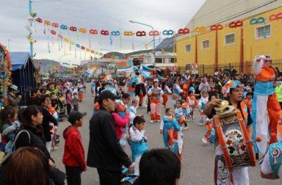 Ushuaia vibr� al ritmo del carnaval