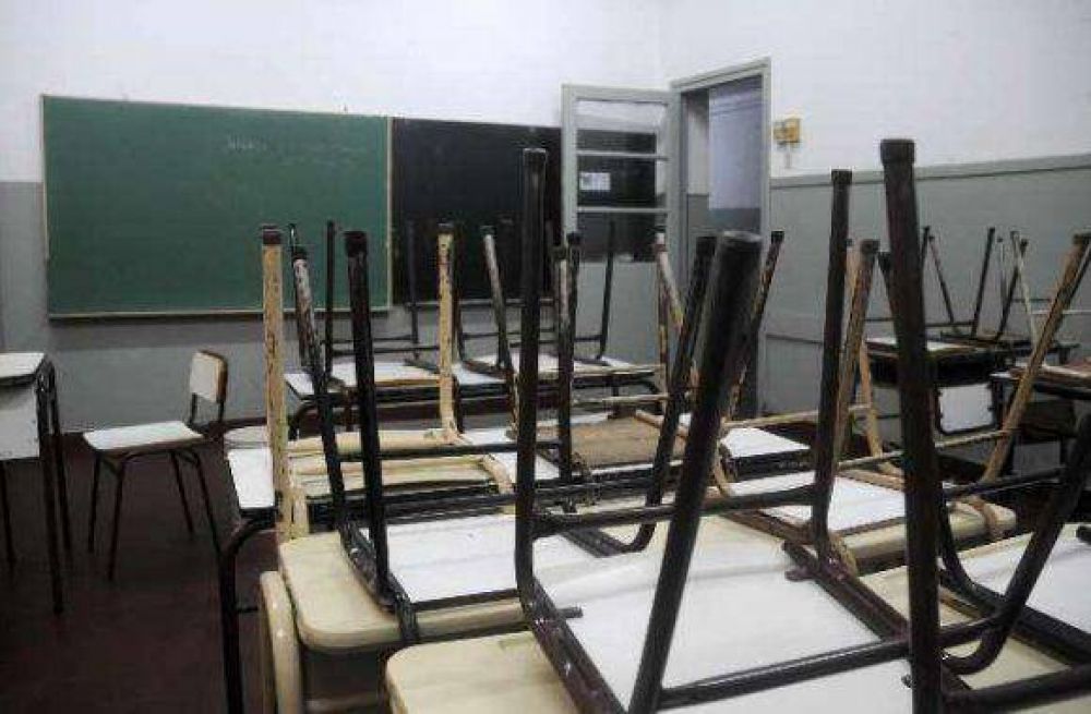 SUTEF y UDA piden un salario que alcance la canasta familiar