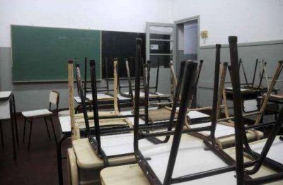 SUTEF y UDA piden un salario que alcance la canasta familiar