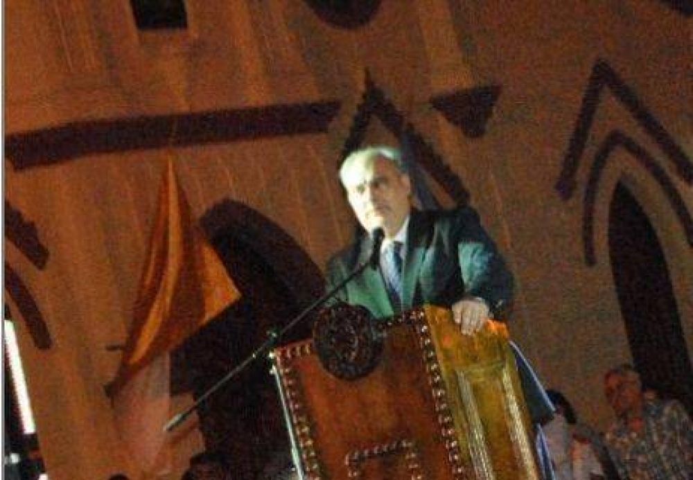 Ricardo Colombi reiter� que su propuesta no Incluye la promoci�n del conflicto de clases, descalificaciones y ni confrontaci�n