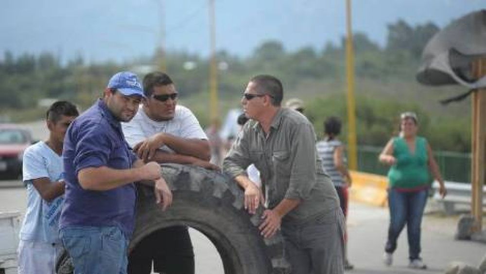 Tenso clima en Andalgal� para festejar el "S� a la Miner�a"