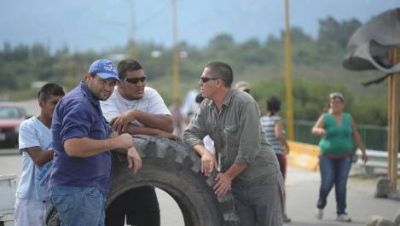 Tenso clima en Andalgal� para festejar el "S� a la Miner�a"