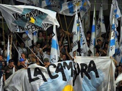 La C�mpora asegur� que s�lo 2% de sus militantes tienen cargos oficiales