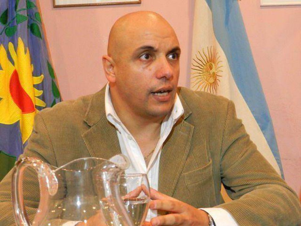 Torres: "Queremos que la zona de Pte. Saavedra vuelva a ser un Centro Comercial digno de ser visitado por los vecinos"