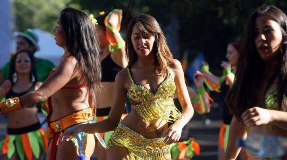 El parque San Mart�n, escenario del corso y la chaya