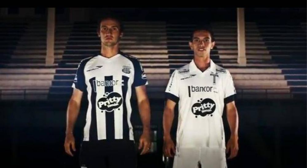 Con un comercial de alta calidad, Penalty present� la nueva camiseta de Talleres